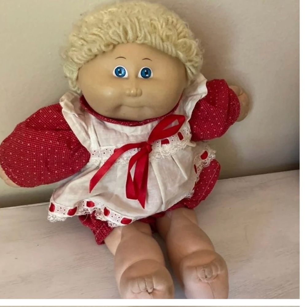 Cabbage Patch Blonde short curly hair doll‎ Vintage 1985